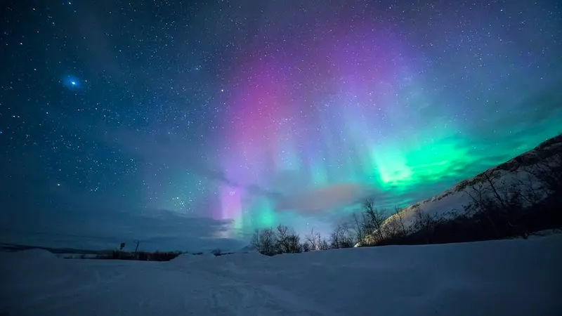 How Cold Is It During the Northern Lights