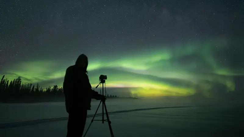 Best Gloves for Northern Lights Photography