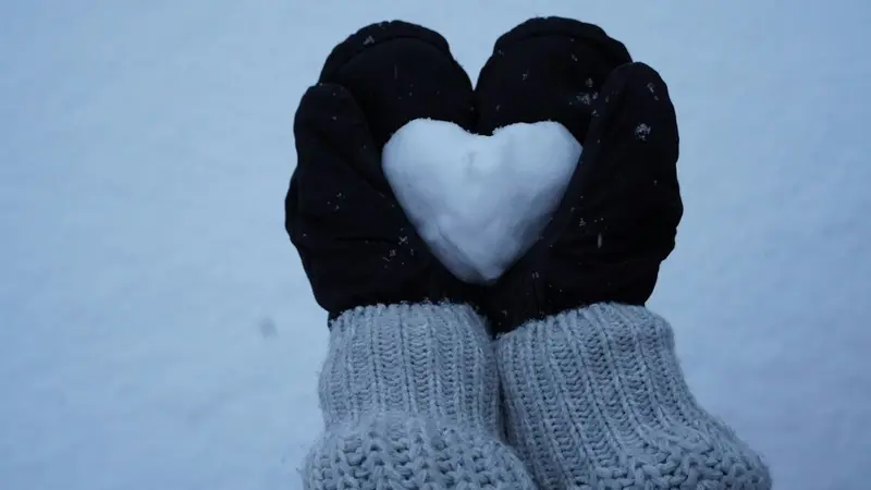 Frostbite and Hypothermia Signs to Know