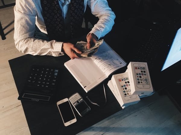 The Benefits of Hiring a CPA or Bookkeeper for Your Business